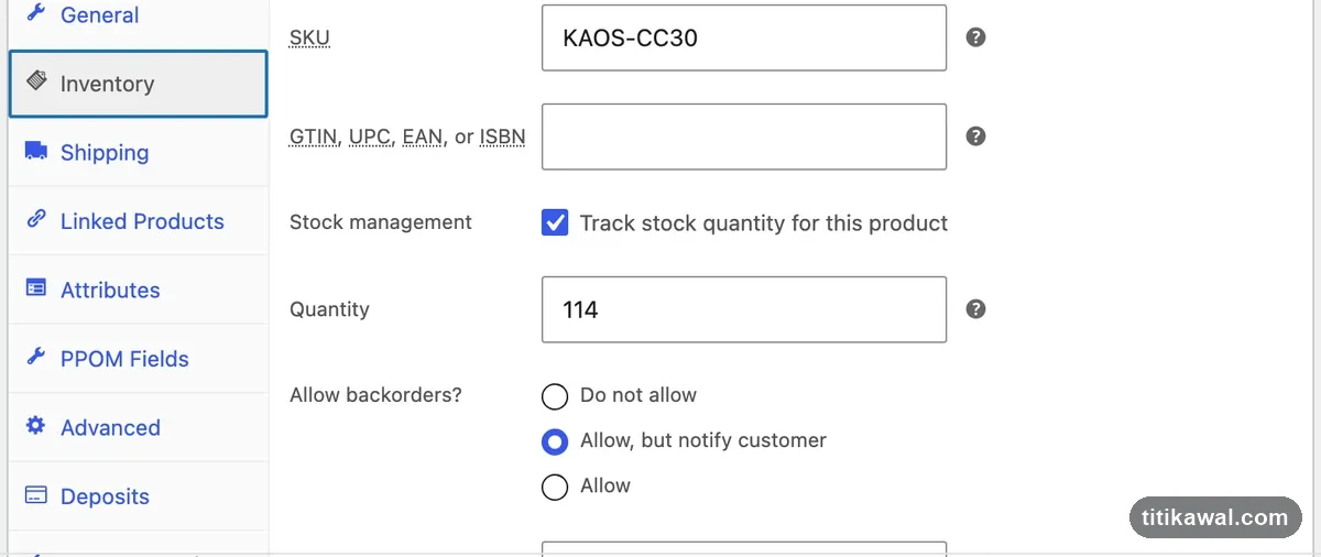 Tab Inventory WooCommerce dengan opsi Allow backorders diset Allow but notify customer untuk pre-order